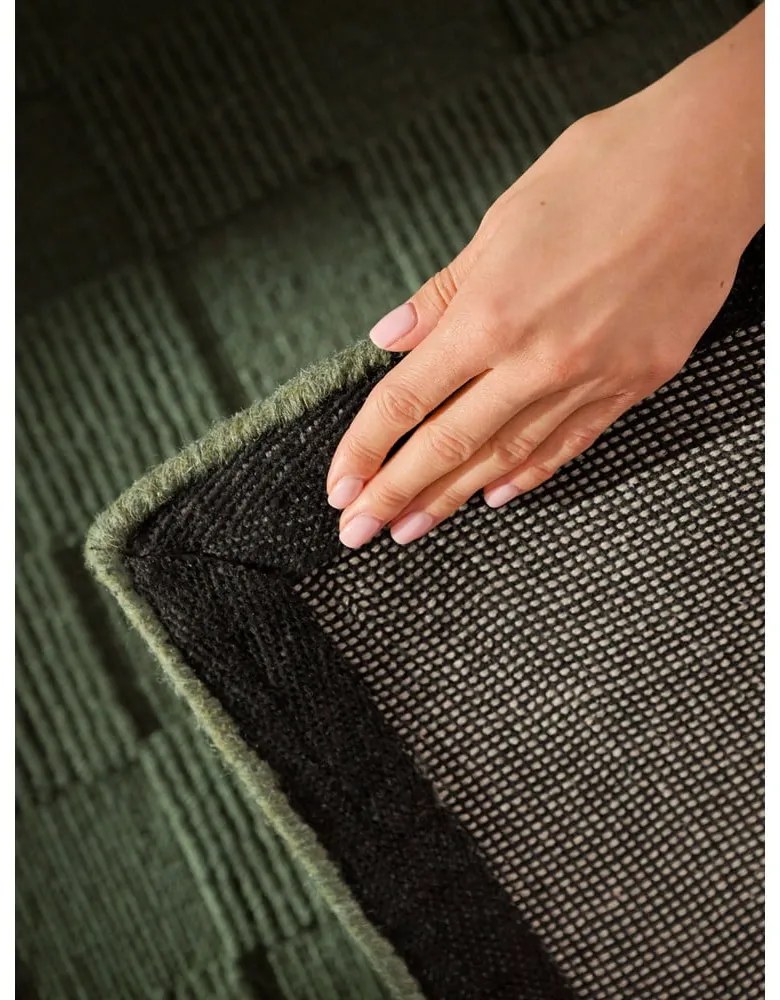 Тъмнозелен ръчно изработен вълнен килим 160x230 cm Scala – Villeroy&amp;Boch