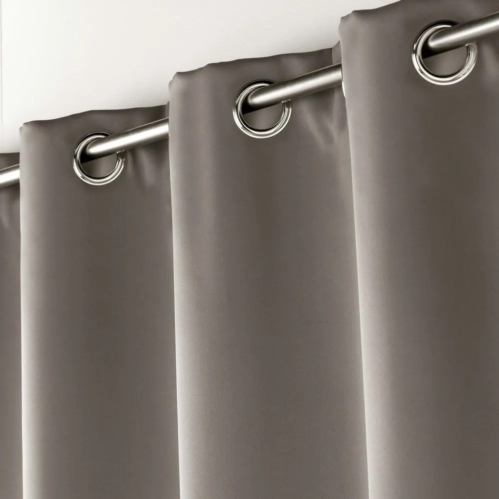 Сива затъмняваща завеса 135x180 cm Occult – douceur d'intérieur