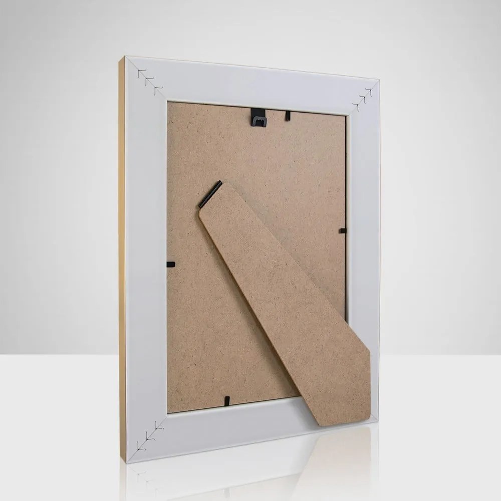 Пластмасова рамка в златист цвят 18x23 cm