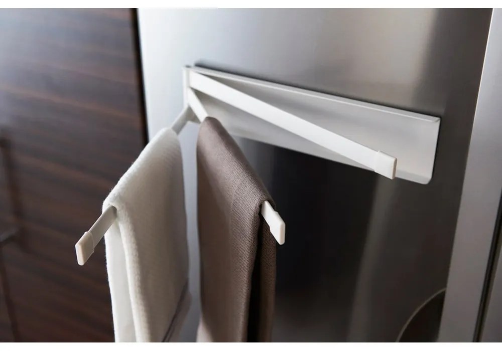 Бял магнитен накланящ се държач за кърпи Tower - YAMAZAKI