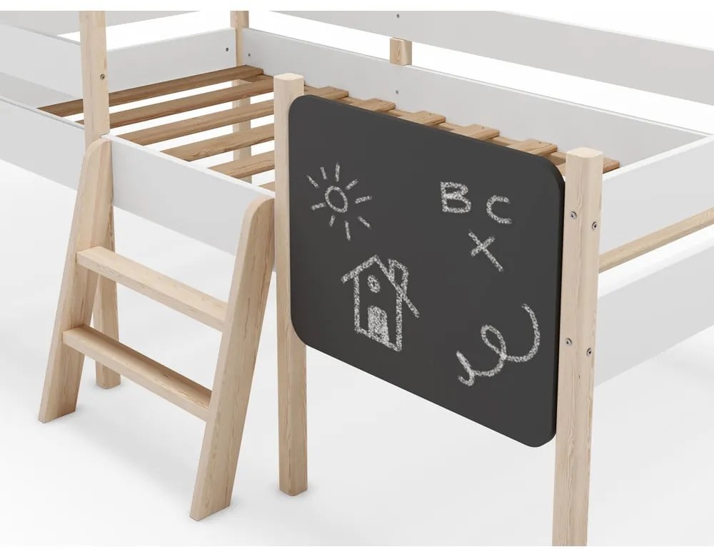 Бяло повдигнато детско легло тип къща от масивен бор 90x190 cm Mint – Marckeric