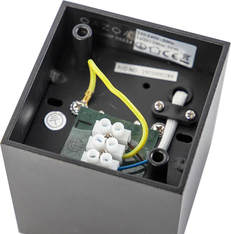 Дизайнерски повърхностно монтиран прожектор черен GU10 50mm - Qubo Honey