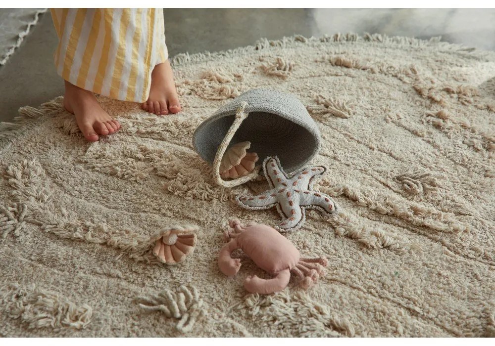 Бежово памучно детско килимче за игра ø120 cm Island – Lorena Canals