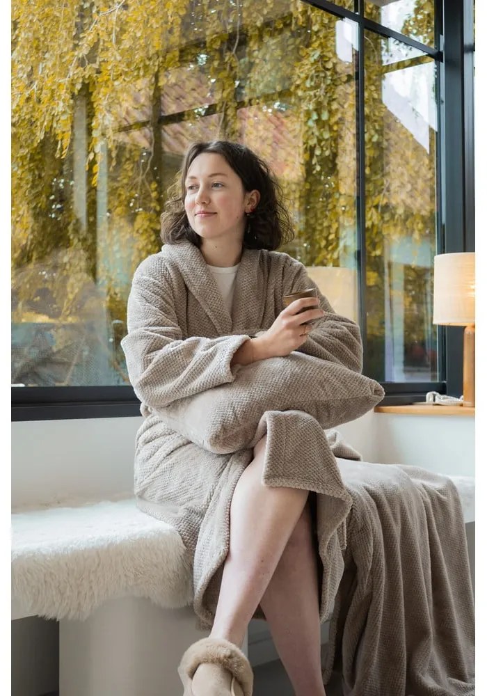 Кафяво-сиво одеяло от микроплюш 150x200 cm Pippa – Tiseco Home Studio