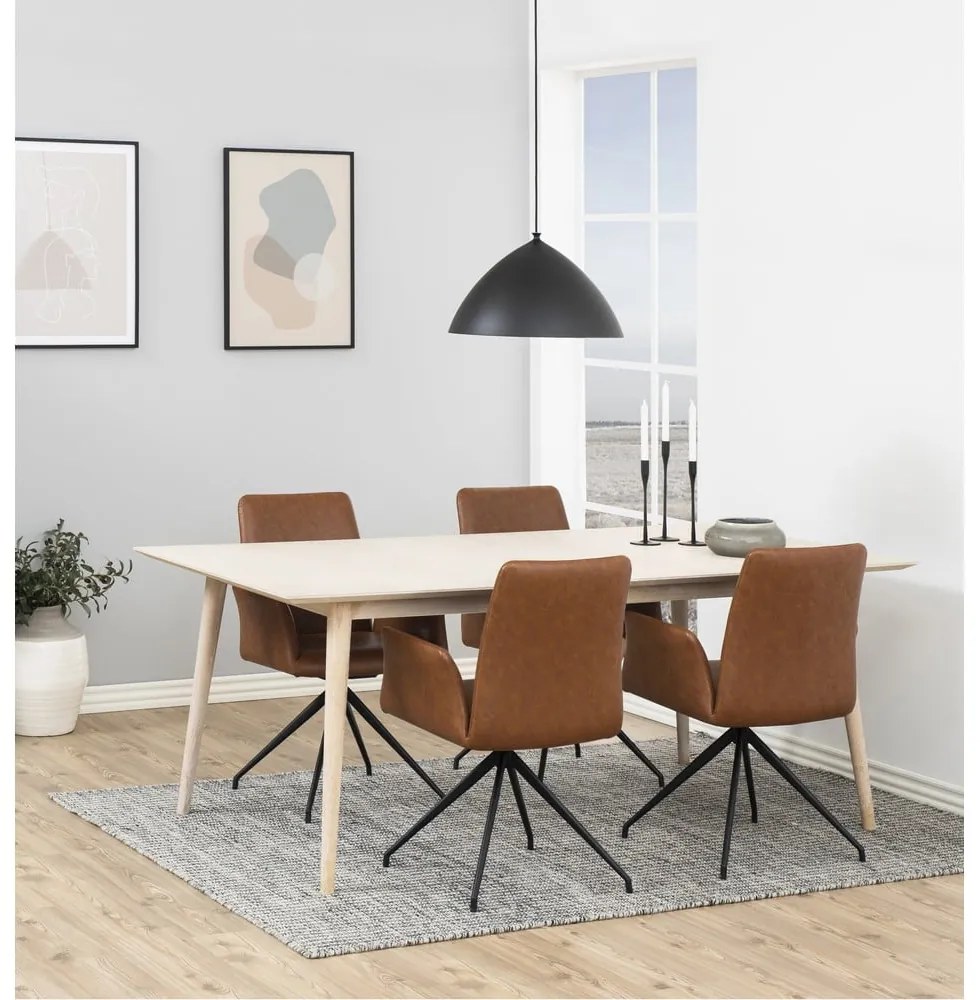 Тапициран трапезен стол с подлакътници в цвят кафяв коняк Naya – Actona