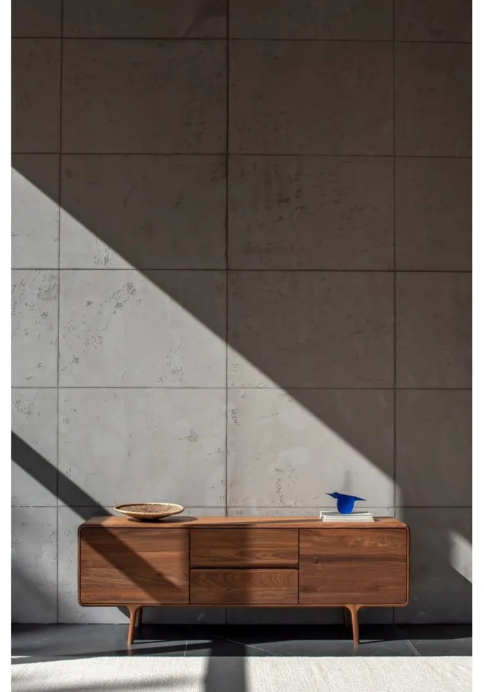 Кафява маса за телевизор от масивен орех 180x65x45 cm Fawn – Gazzda