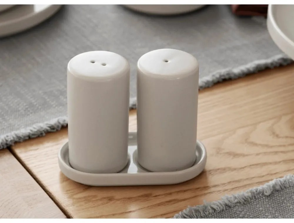 Солница и пиперница със стойка Pilar – Blomus