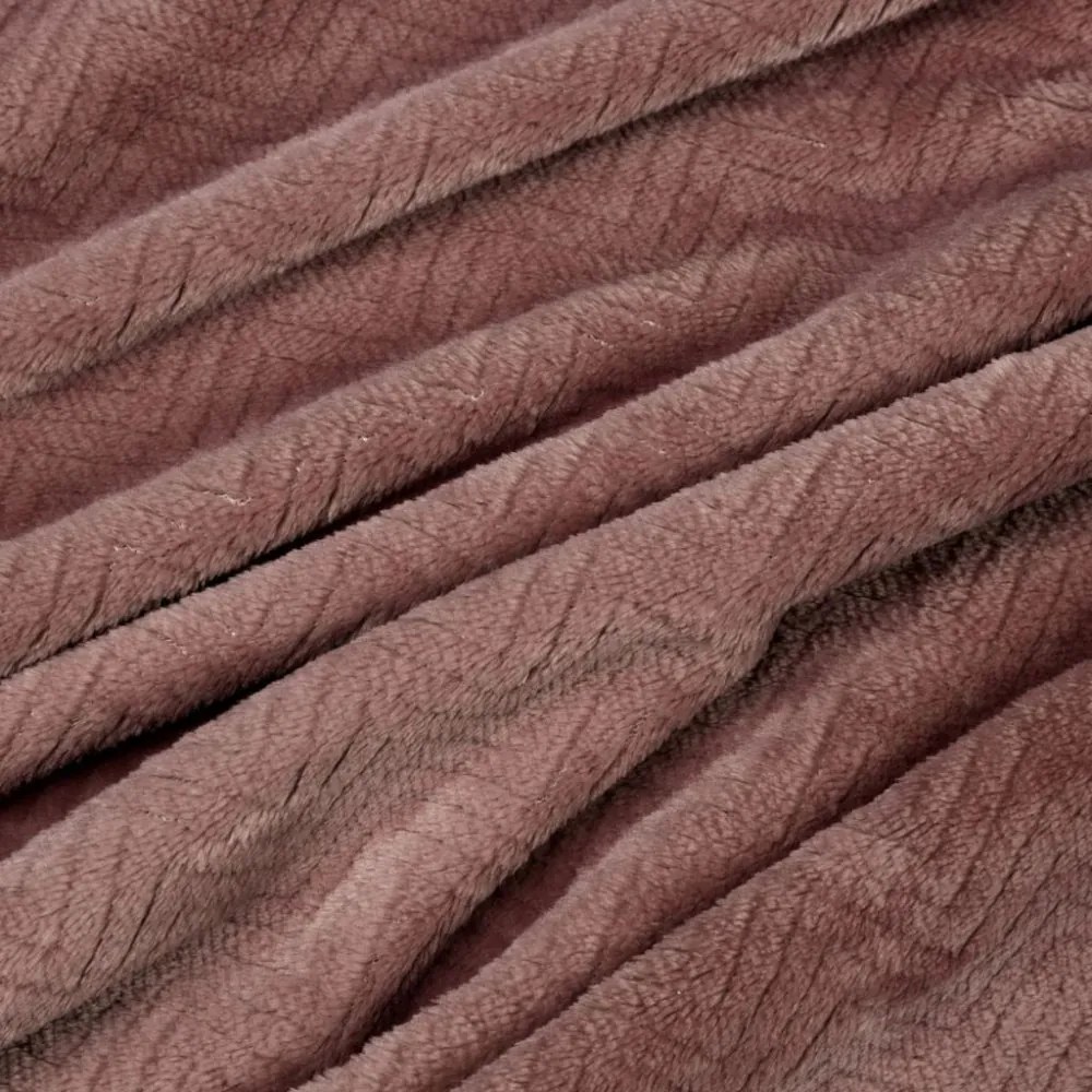 Плюшено одеяло с релефен модел антично розово Ширина: 150 см | Дължина: 200 см