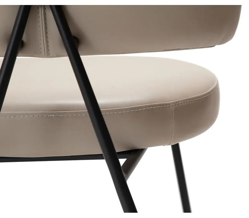 Бежов трапезен стол Roost - DAN-FORM Denmark