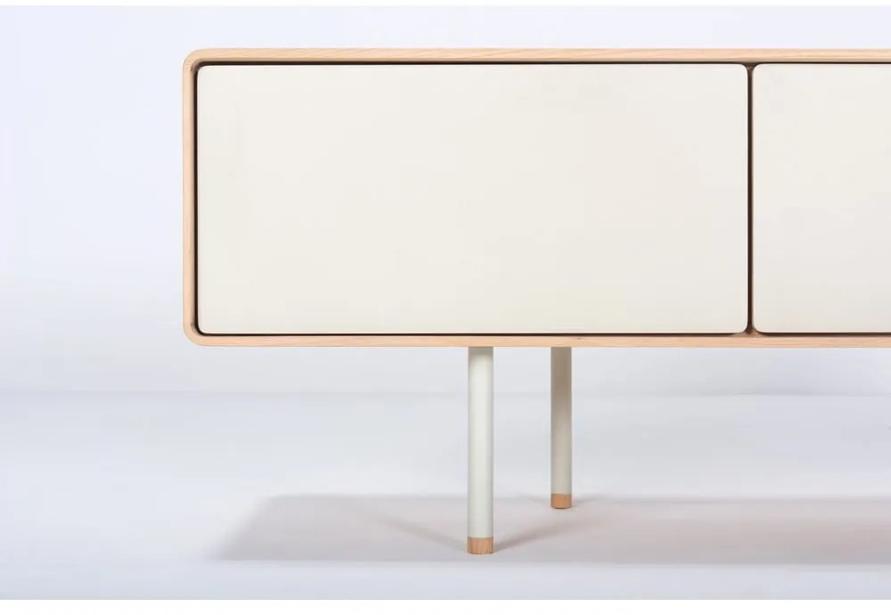 Бяла/естествена маса за телевизор от масивен дъб 160x48 cm Fina – Gazzda