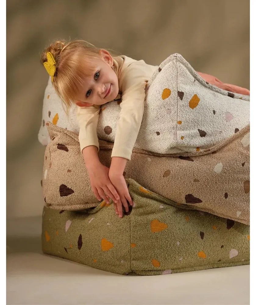 Светлокафяв детски пуф от букле и шенил Terrazzo Square – Wigiwama