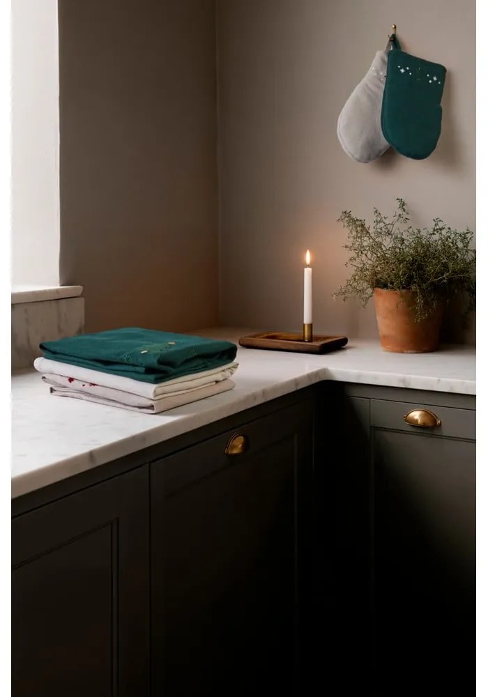 Кухненска ръкавица с коледен мотив Christmas Fable – JUNA