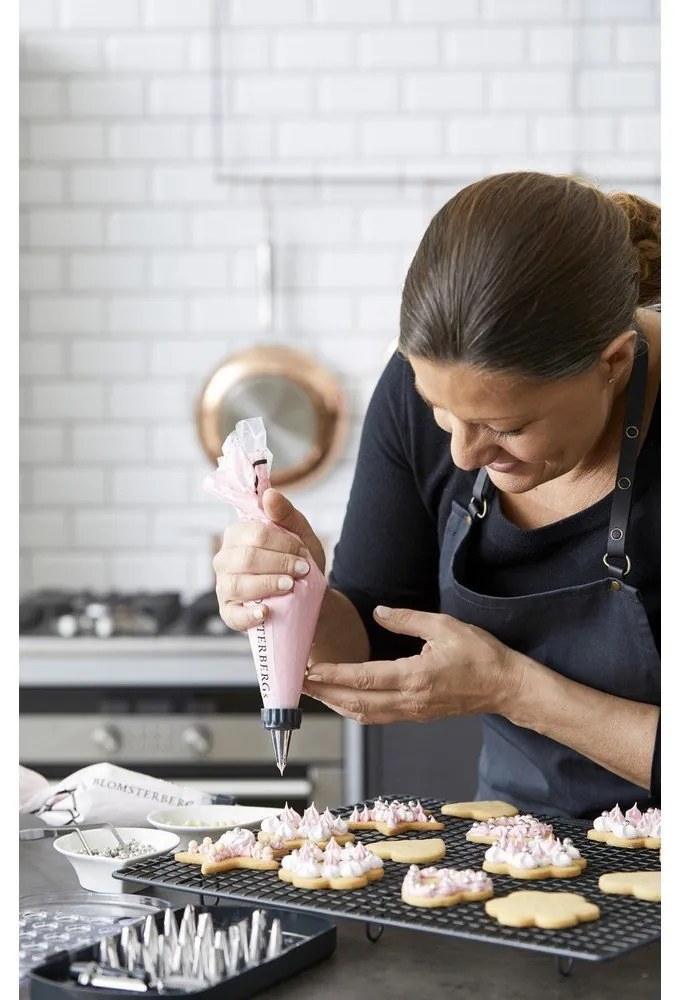 Комплект за декорация на сладкиши с 24 бр. накрайници – Blomsterbergs