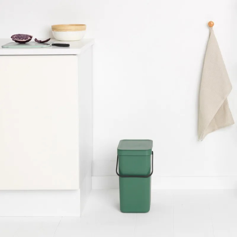 Кош за разделно събиране на боклук Brabantia Sort&Go 1003234, 12 л, Дръжка, Възможност за стенен монтаж, Тъмнозелен