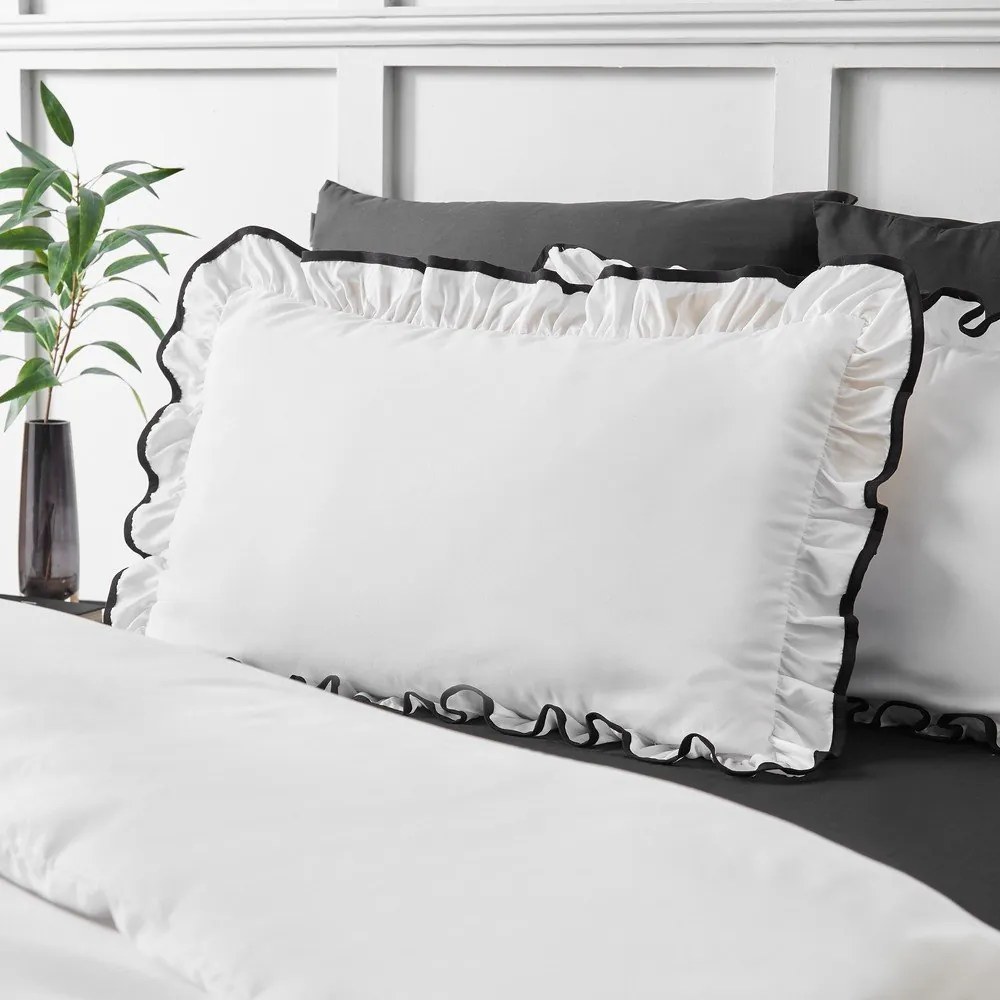 Бяло двойно 3 части спално бельо 200x200 cm So Soft Mono Frill – Catherine Lansfield