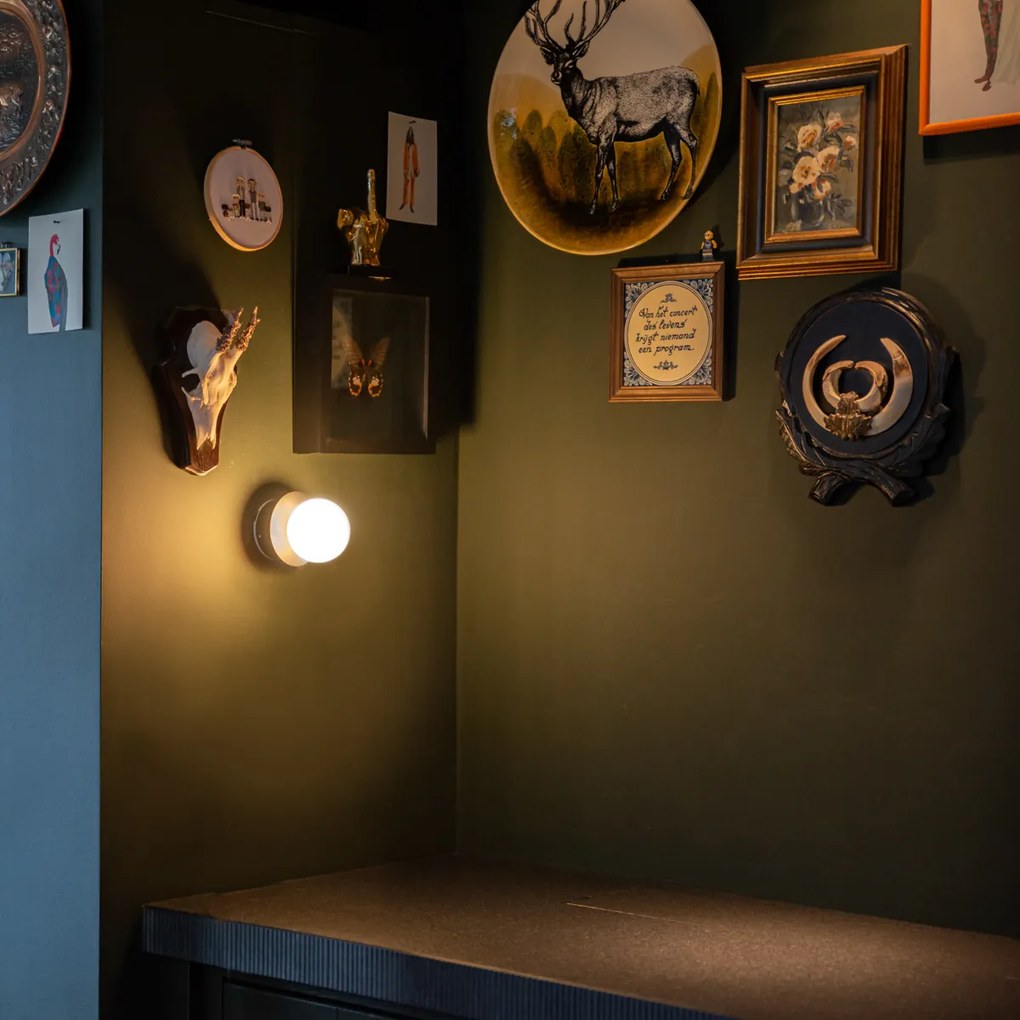 Стенна лампа черна IP44 с превключвател - Cederic