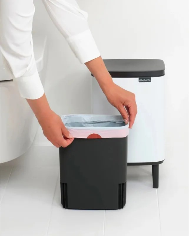 Кош за боклук Brabantia Bo Small Hi 1006643, 7 л, Повдигнат, Плавно и безшумно отваряне, Противоплъзгаща основа, Бял