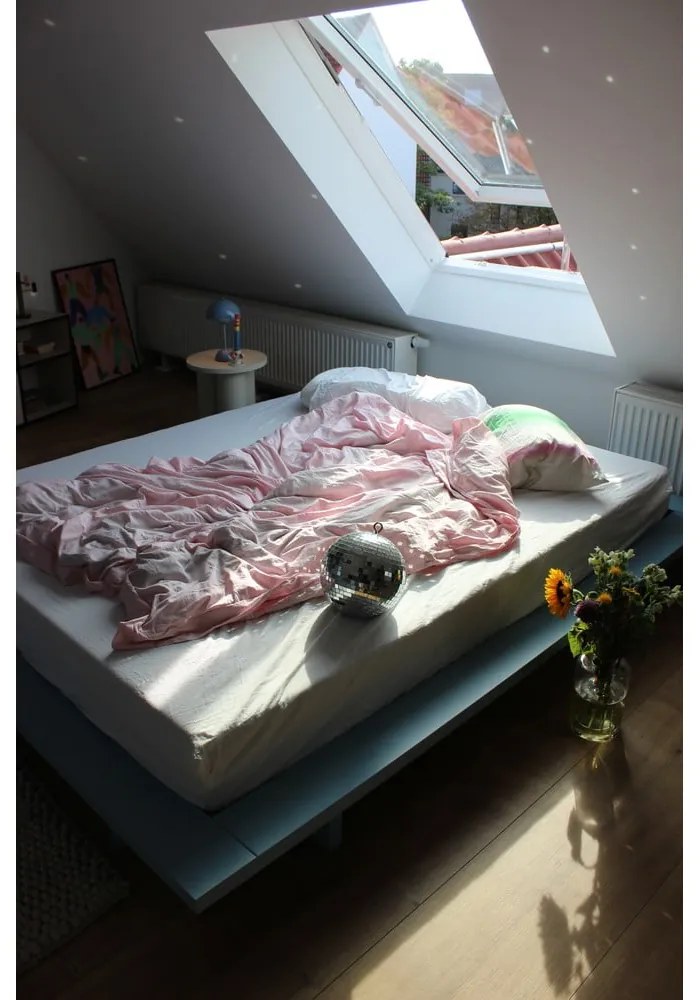 Светлосиньо двойно легло от масивен бор с включена подматрачна рамка 160x200 cm Japan – Karup Design