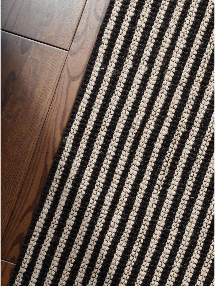 Черен ръчно изработен ютен килим 160x230 cm Harvest Ebony – Elle Decoration