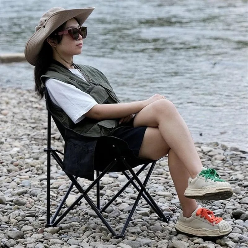 Сгъваем туристически стол с практичен калъф за носене Кремообразно