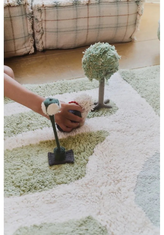 Памучно детско килимче за игра в зелен и кремав цвят 90x130 cm Hyde Park – Lorena Canals