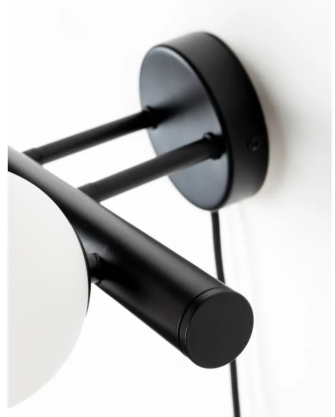 Черно-бял стенна лампа Monica – White Label