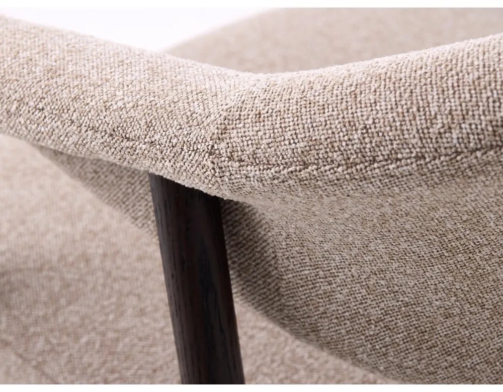 Бежови трапезни столове в комплект с подлакътници 2 бр. от масивен дъб Elk – Unique Furniture