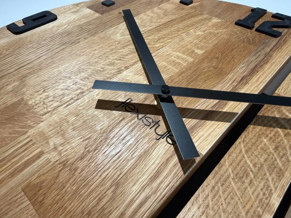 Дизайнерски дъбов стенен часовник ASYMETRIA с безшумен ход - 50 cm