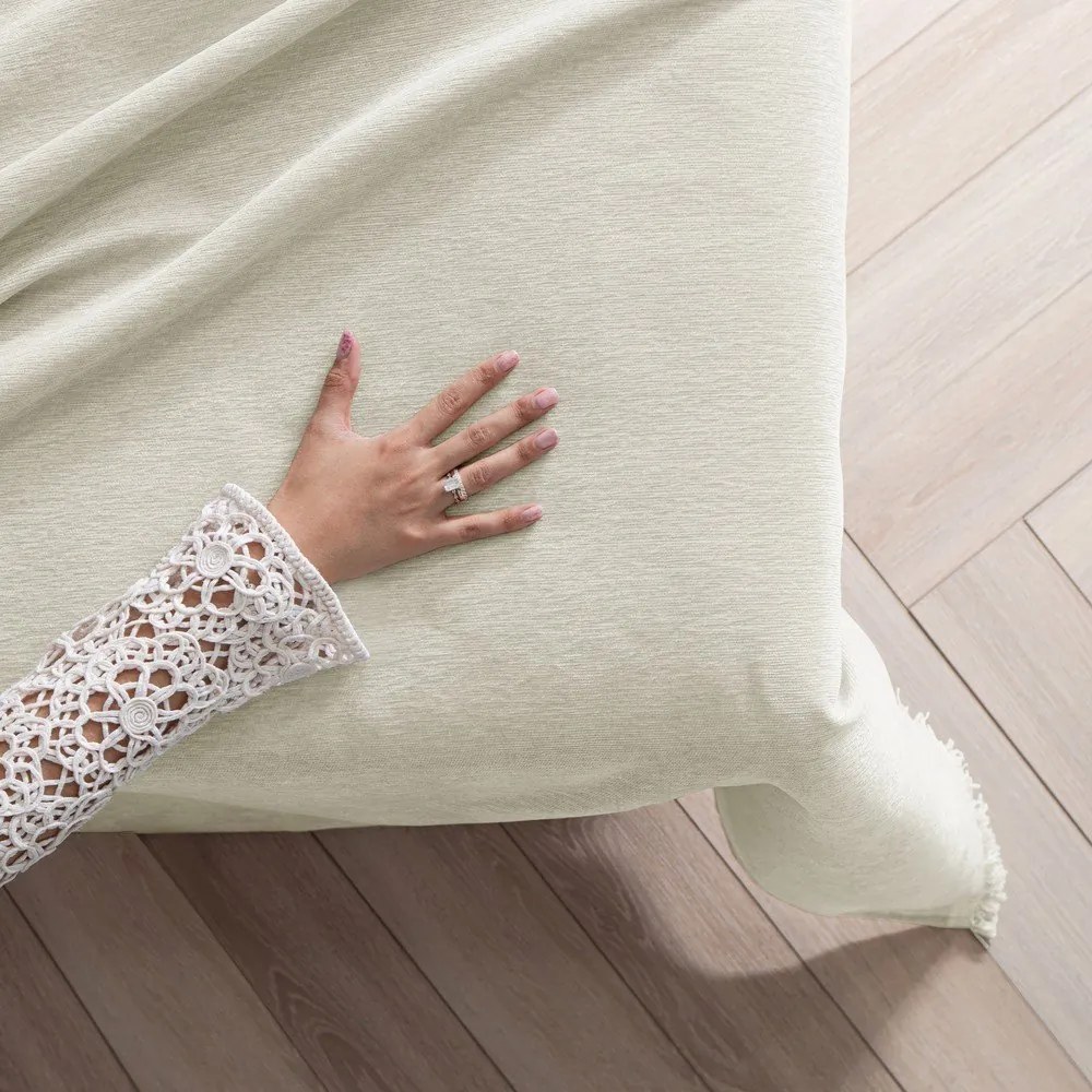 Кремаво покривало за легло от шенил 220x240 cm Talo – Filumi