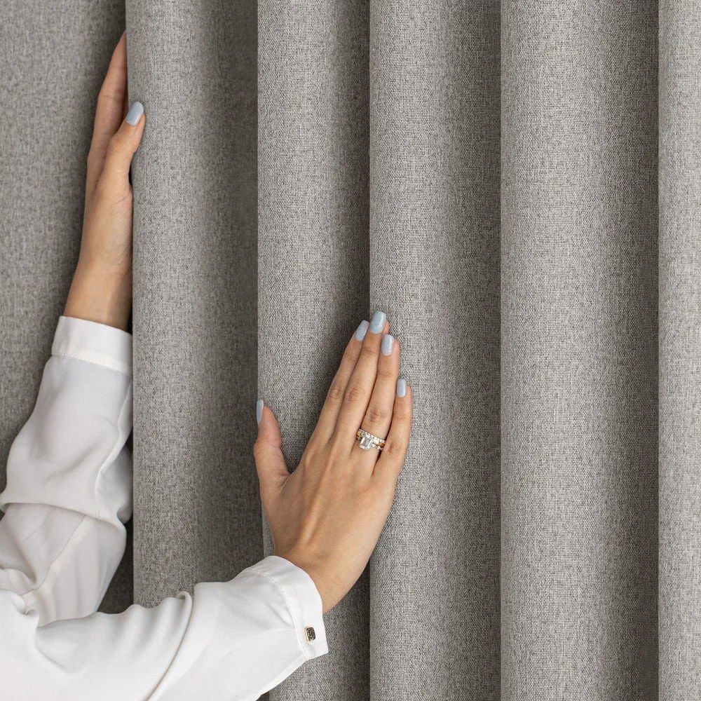 Кафяво-сиво затъмняващо перде 140x250 cm Corita – Restilo