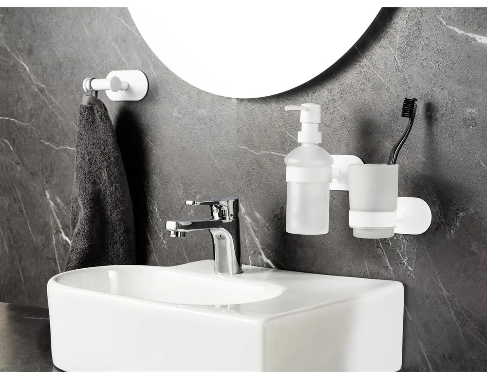 Бял самозалепващ стъклен диспенсер за сапун 200 ml Orea – Wenko