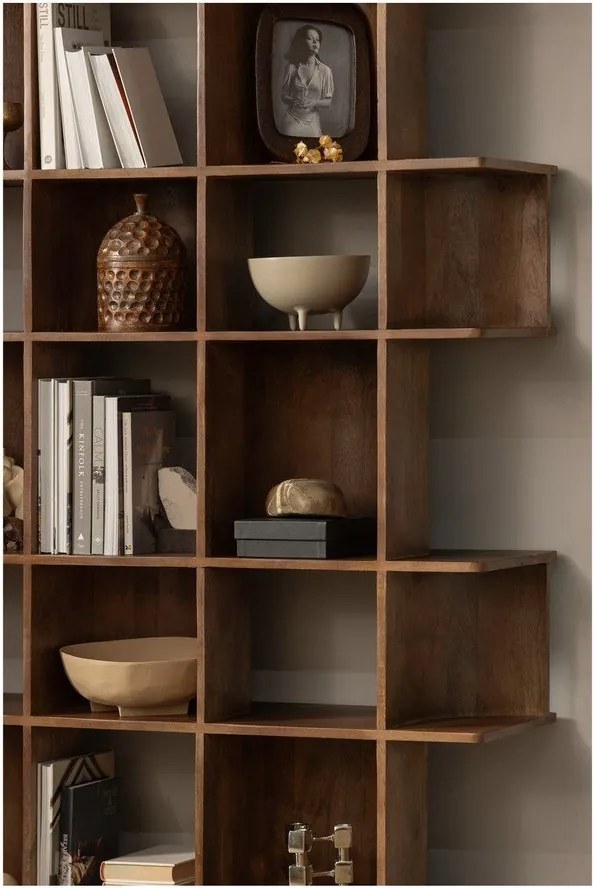 Тъмнокафява библиотека от масивно манго 130x180x35 cm Sinne – WOOOD