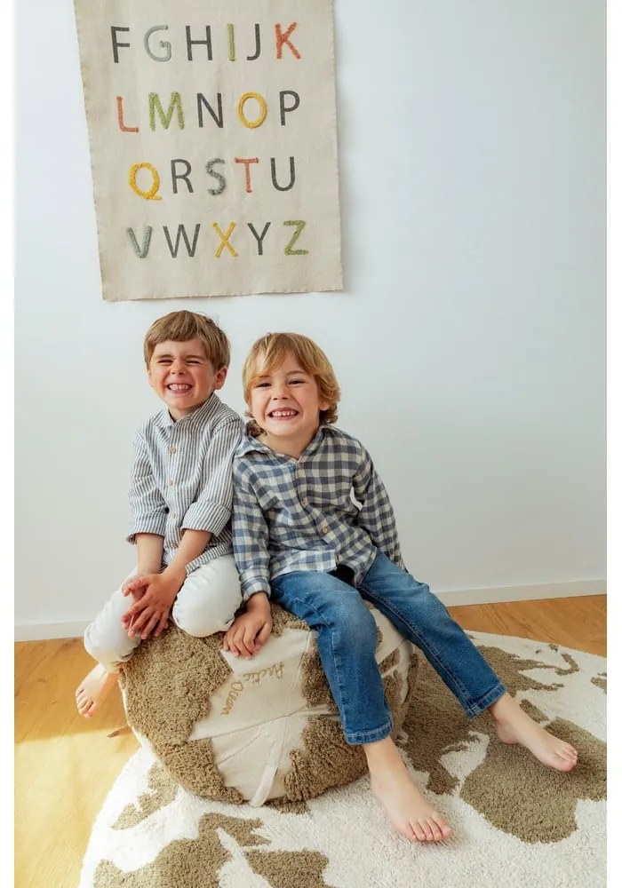 Ръчно изработен памучен детски килим подходящ за пране в зелен и кремав цвят ø120 cm World Map – Lorena Canals