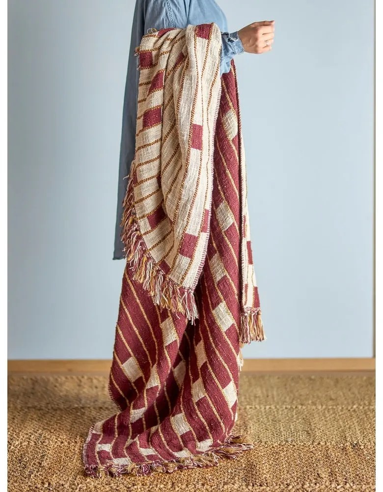 Червено/бежово одеяло със смес от памук 130x160 cm Cang – Bloomingville