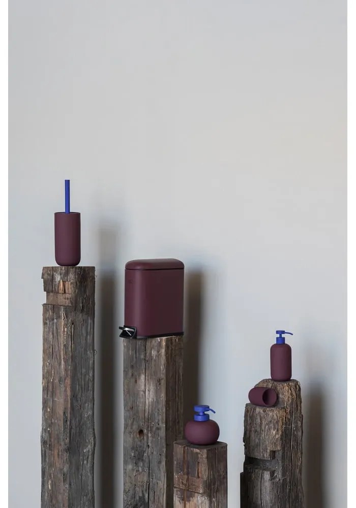 Тъмнолилава керамична четка за тоалетна Lotus Play – Mette Ditmer Denmark