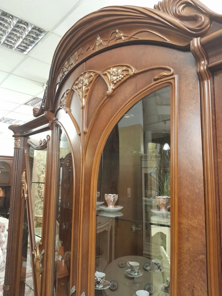 Трапезарна витрина 8078