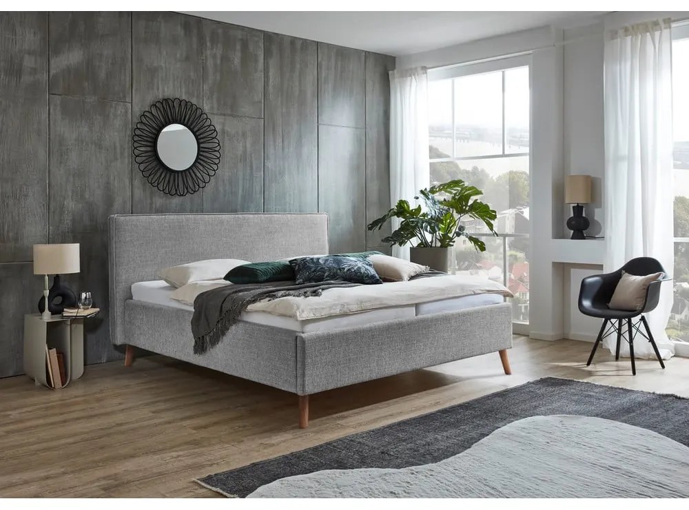 Светлосиво двойно легло 180x200 cm тапицирано с място за съхранение с включена подматрачна рамка Riva – Meise Möbel