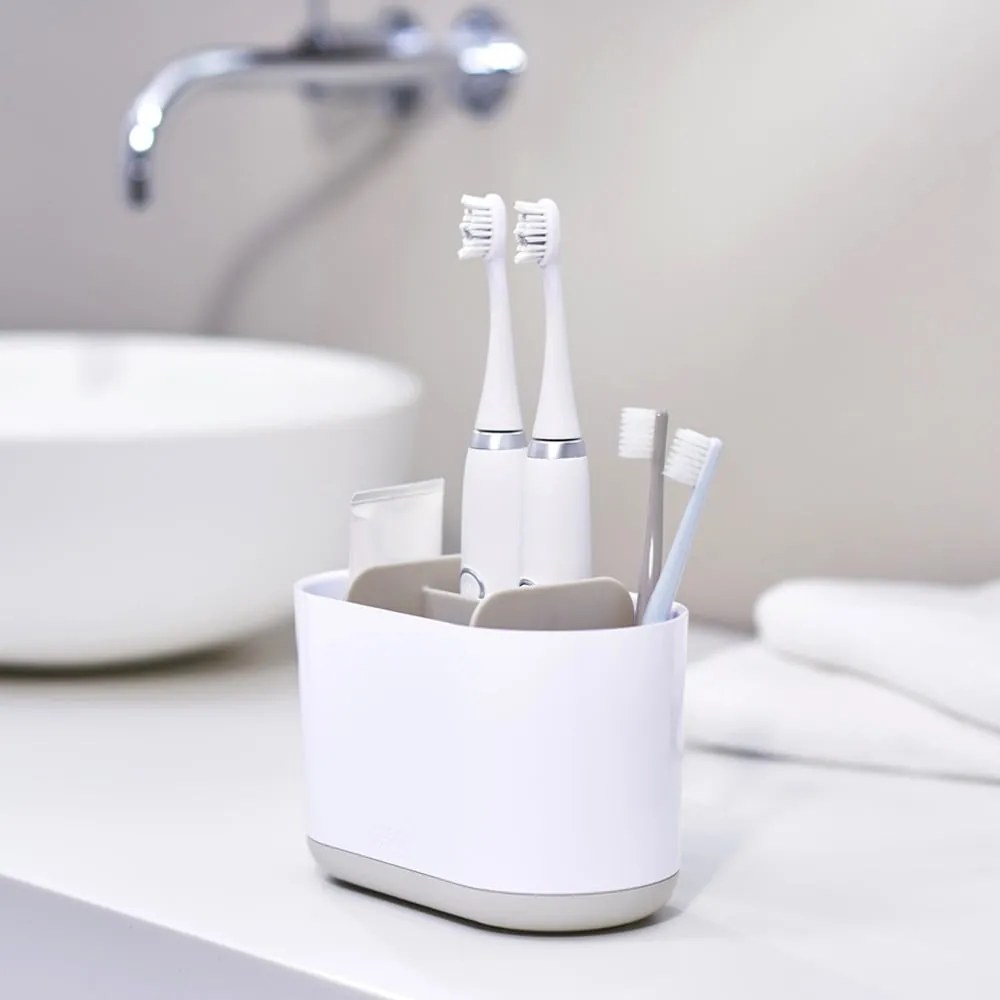 Бяла пластмасова чаша за четки за зъби Duo – Joseph Joseph