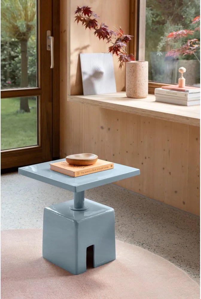 Метална странична масичка 40x40 cm Chubby – Zuiver