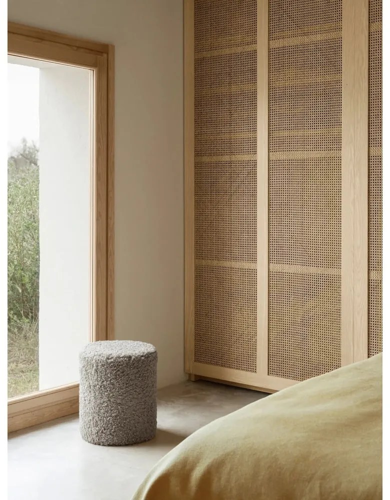 Сива табуретка от прежда с примки от букле Teddy – Blomus