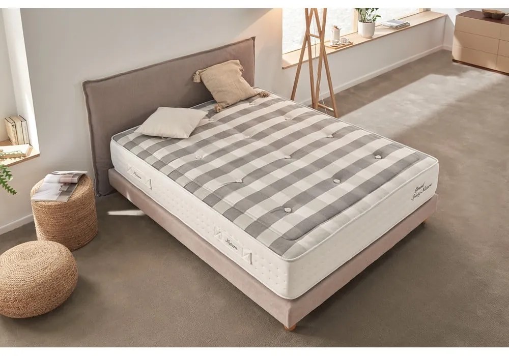 Средно твърд с пружини терморегулиращ матрак 200x200 cm Grand Spring Nature – Moonia