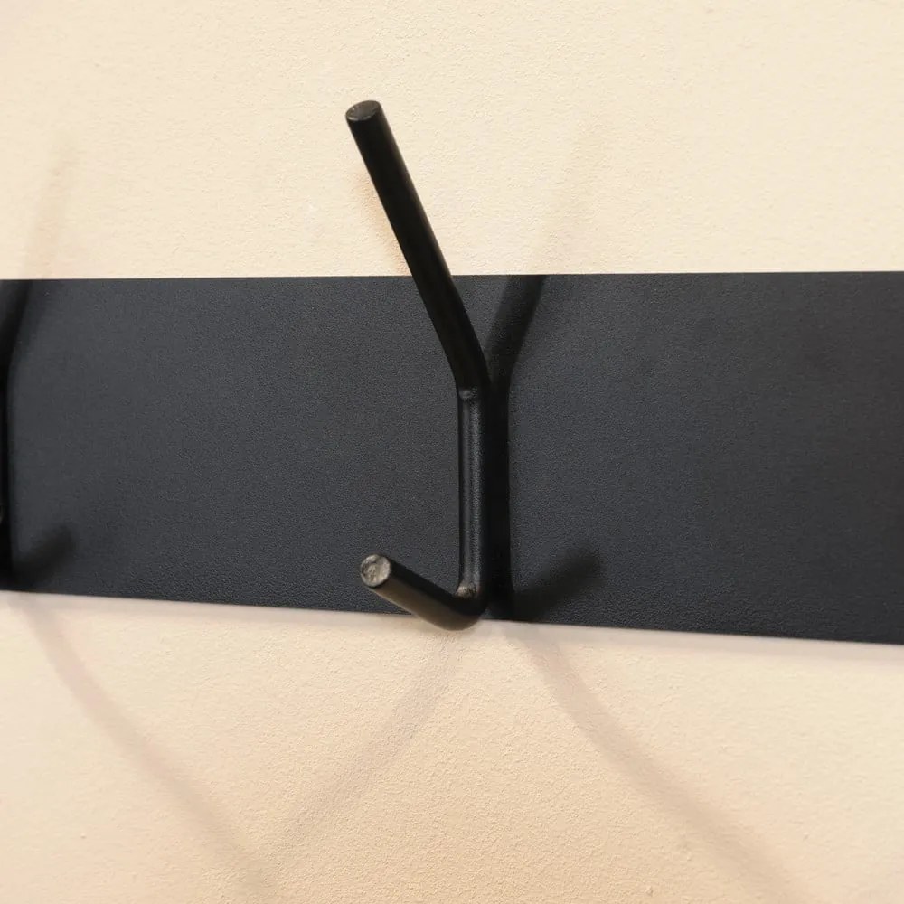 Черна метална стенна закачалка 40 cm Fusion – Spinder Design