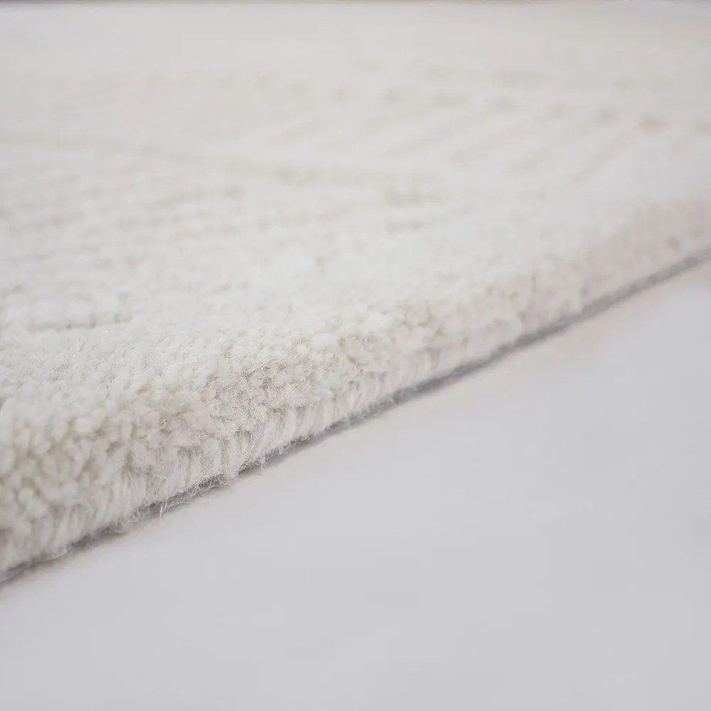 Бяла ръчно изработена пътека със смес от вълна 80x230 cm Sculptured Wave – Flair Rugs