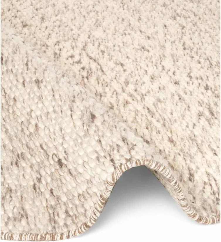 Бежов/в естествен цвят ръчно изработен вълнен кръгъл килим ø 160 cm Lyon Beans – Elle Decoration