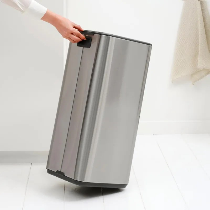 Кош за боклук Brabantia Bo Pedal 1010144, 30 л, Леко затваряне, Противоплъзгаща основа, Устойчив на пръстови отпечатъци, Инокс/Мат