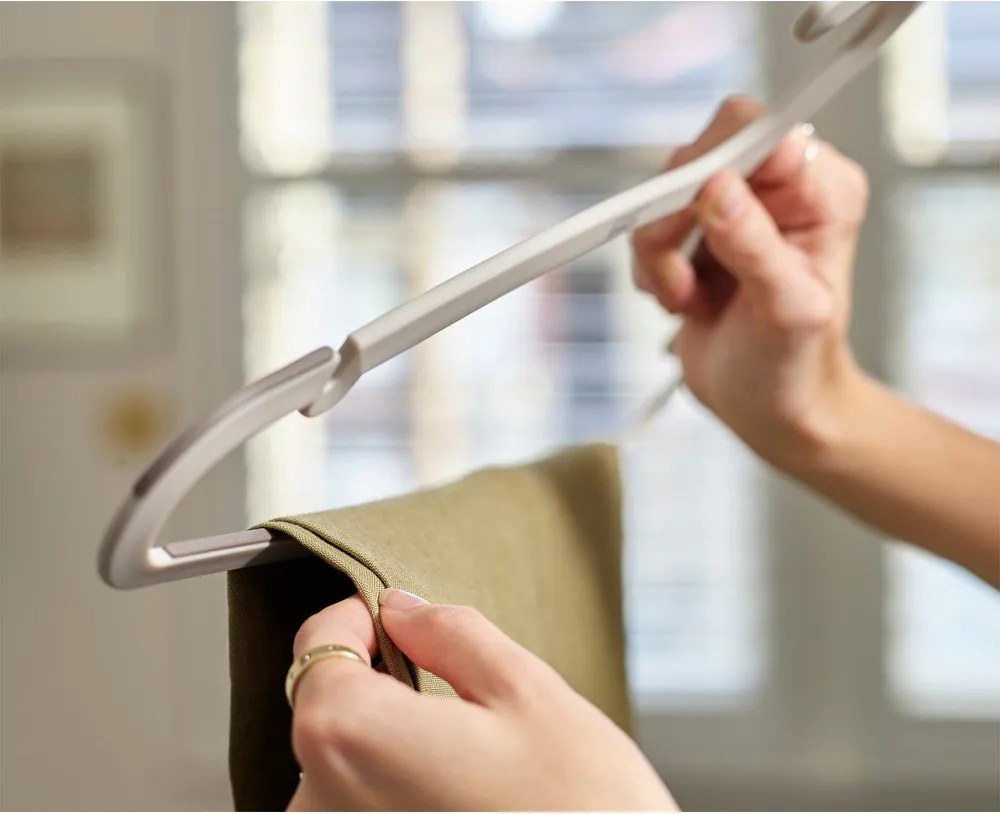 Пластмасови закачалки в комплект 5 бр. Orderly – Joseph Joseph