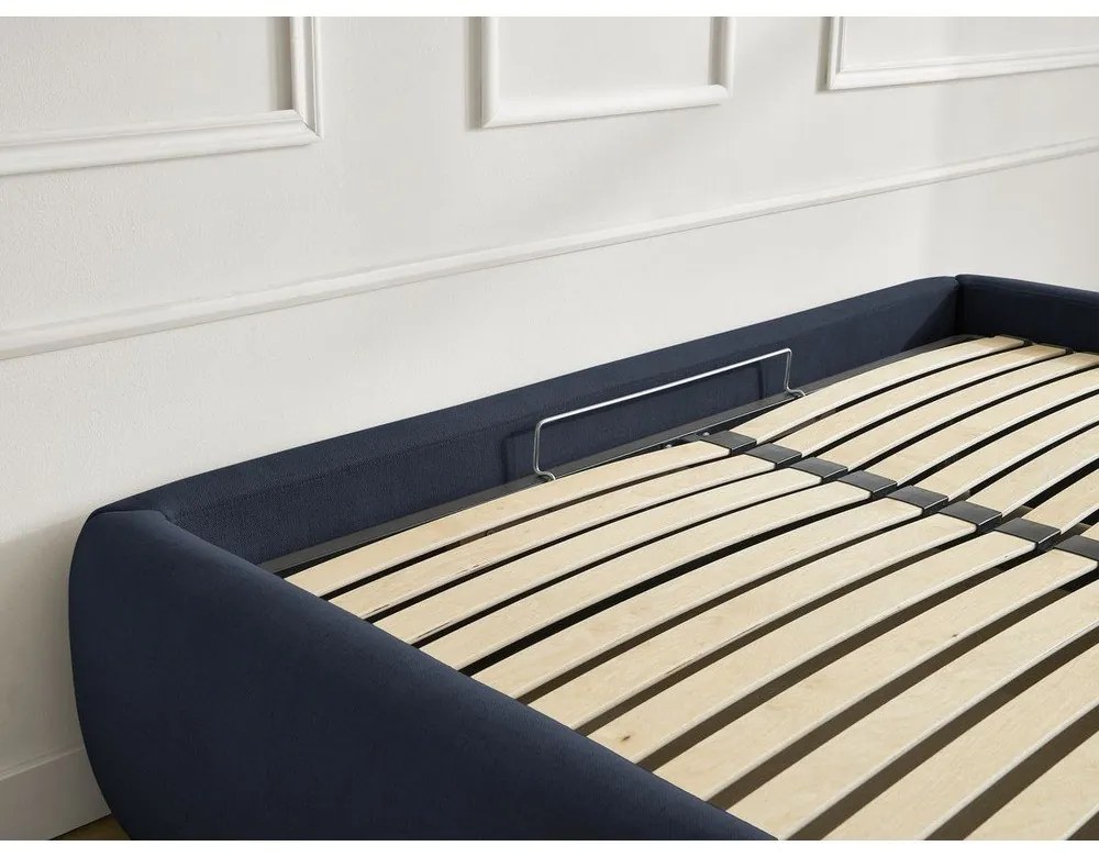 Тъмносиньо двойно легло 180x200 cm тапицирано с място за съхранение/без табла с включена подматрачна рамка Inera – Bobochic Paris