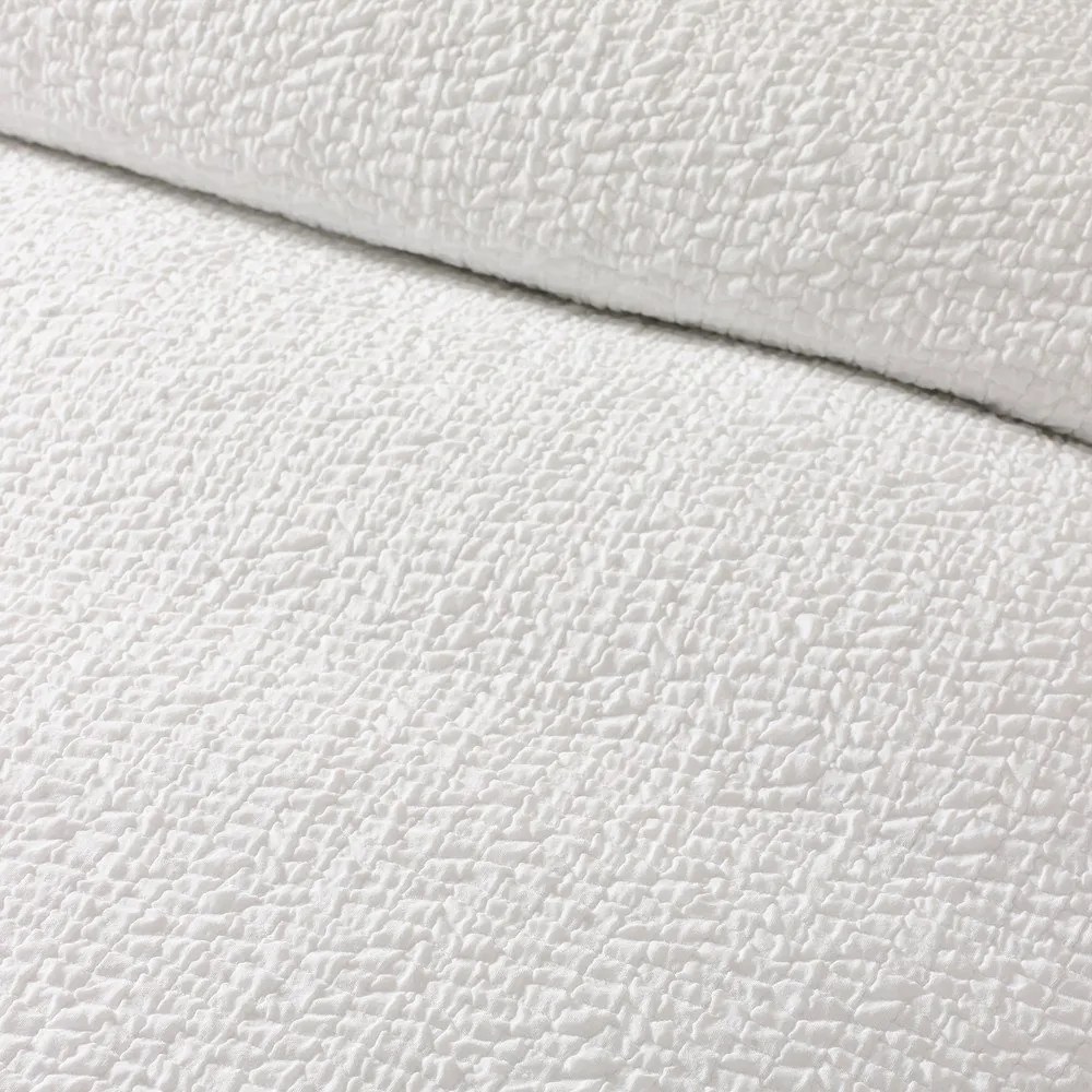 Бяло единично крепово спално бельо 135x200 cm Crinkle Seersucker – Catherine Lansfield