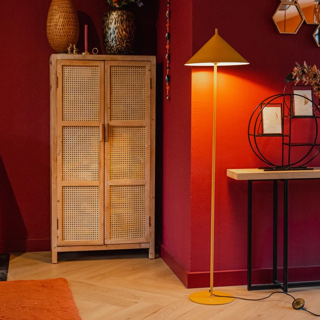 Дизайнерска подова лампа жълт триъгълник - Triangolo