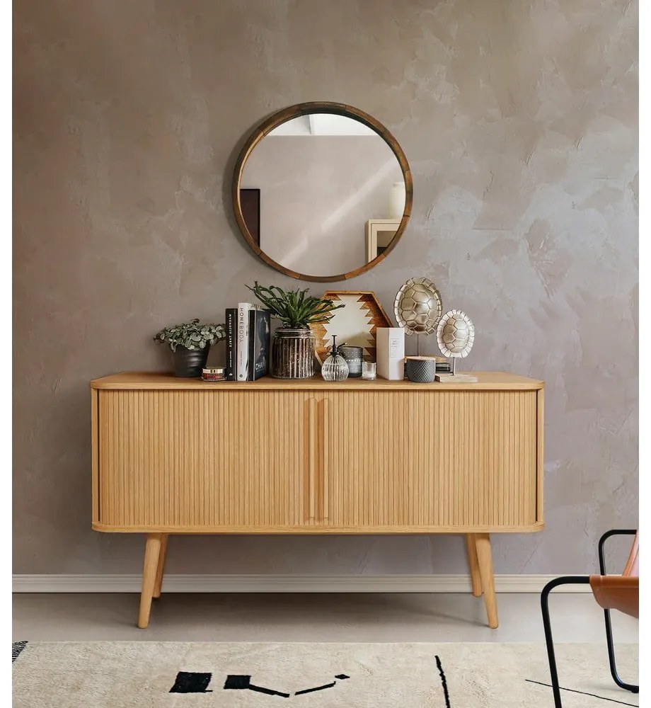 Нисък скрин от декор от дъб с плъзгащи се врати естествен 138x75 cm Rove – Woodman